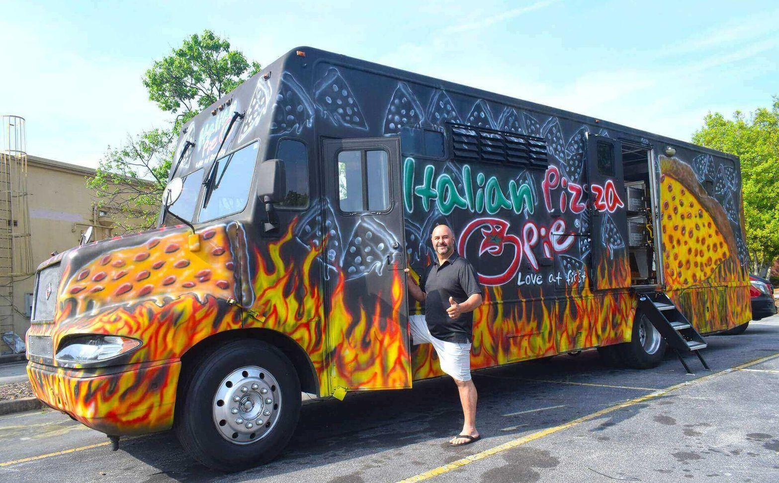 Italian Pizza Pie Food Truck 2